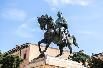 Fototapeta premium Giuseppe Garibaldi equestrian statue at Piazza Indipendenza (Independence Square) in Verona; Italy