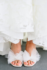 Obraz na płótnie Canvas bridal heels with bow