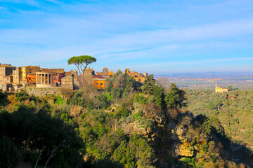 Fototapeta na wymiar Scenic view of the hillside with green vegetation and Hadrian's Villa. Italy