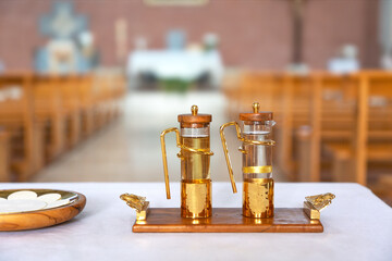 Symbols of Catholic communion - 744684591