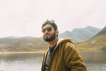 Young man wearing sunglasses on Nevado de Toluca 