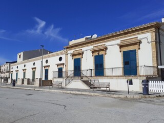 Edifici caratteristici a Donnalucata, frazione di Scicli.