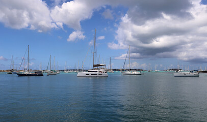 Fototapeta premium Yachts on anchorage in Philipsburg on St Maarten