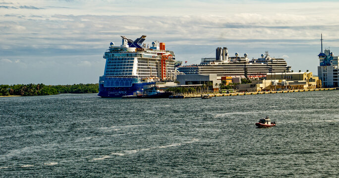 Cruise Ships in Port Everglades