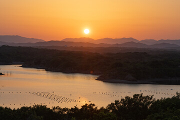 ともやま公園から望む英虞湾に沈む夕日
