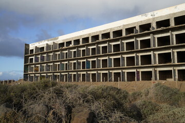 Rudere di un hotel abbandonato a Lanzarote