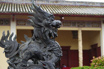 chinese lion statue
