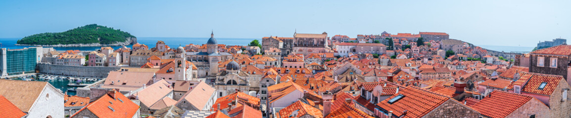 Fototapeta na wymiar Townscape of Dubrovnik from the City Walls