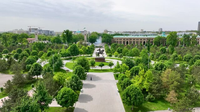 Amir Timur Square in Tashkent