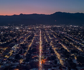 Ciudad de San Pedro Sula, Honduras de nohe