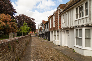 Fototapeta na wymiar Narrow street in the medieval village of Rye, England.