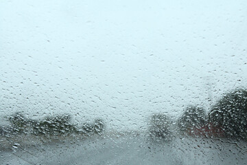 Close up de  ventana,  cristal con agua de lluvia