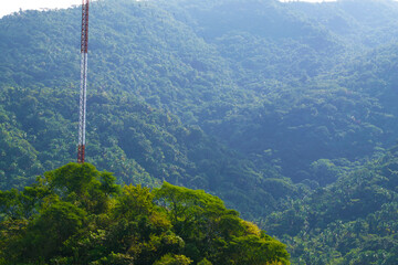 Antena en la montaña