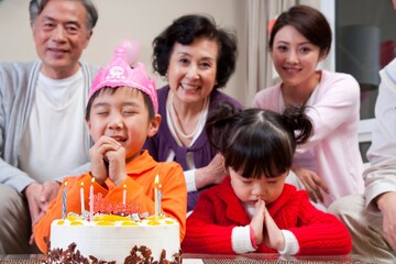 Family life with traditional Chinese style