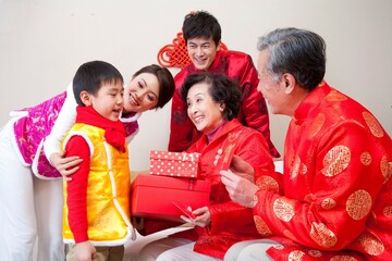 Family life with traditional Chinese style