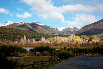 Fototapeta na wymiar autumn in the mountains, Andes Argentinos.