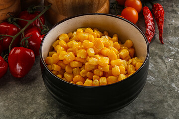 Sweet canned ripe corn grain