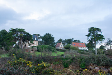 Fototapeta na wymiar Mauvais temps sur la côte de granit rose-Ploumanac'h Bretagne France
