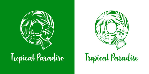 Logo destino de vacaciones. Mensaje Tropical Paradise con letra inicial Q con silueta de plantas tropicales