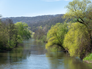 Frühling am Fluss Saale zwischen Jena und Naumburg