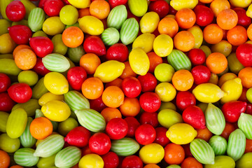 chiques de fruta de colores