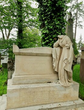 statue of a person