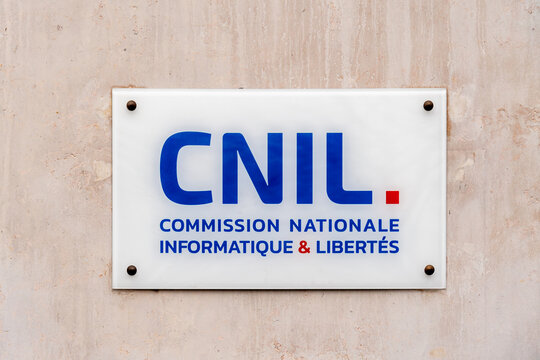 Paris, France - 25 f&eacute;vrier 2024: Enseigne &agrave; l'entr&eacute;e de la Commission Nationale Informatique et Libert&eacute;s (CNIL), administration fran&ccedil;aise charg&eacute;e de prot&eacute;ger les donn&eacute;es num&eacute;riques et les libert&eacute;s