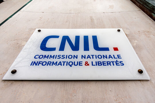 Paris, France - 25 f&eacute;vrier 2024: Enseigne &agrave; l'entr&eacute;e de la Commission Nationale Informatique et Libert&eacute;s (CNIL), administration fran&ccedil;aise charg&eacute;e de prot&eacute;ger les donn&eacute;es num&eacute;riques et les libert&eacute;s