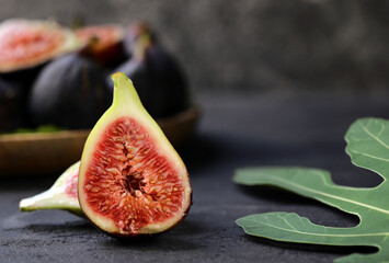 fresh organic figs for healthy eating