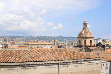 vista dall'alto della città ripresa dalla cupola della chiesa di via crociferi a catania - obrazy, fototapety, plakaty