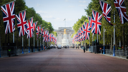 Buckingham Palace (The Mall) - obrazy, fototapety, plakaty