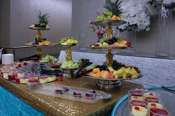 CAKE AND FRUIT DECORATION FOR CELEBRATION BIRTHDAY 15 & 16