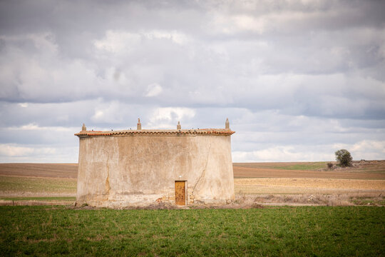 traditional dovecote, Capillas, Palencia province, Spain