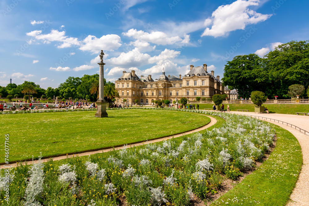 Wall mural Luxembourg palace and gardens in Paris, France