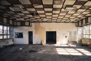Old Abandoned Building - Verlassener Ort - Beatiful Decay - Verlassener Ort - Urbex / Urbexing - Lost Place - Artwork - Creepy - High quality photo