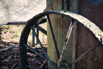 Old Wheel - Verlassener Ort - Beatiful Decay - Verlassener Ort - Urbex / Urbexing - Lost Place -...