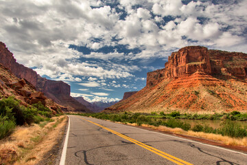 Traveling the Scenic Byway 128 between Cisco and Moab along the Colorado River, Utah, USA