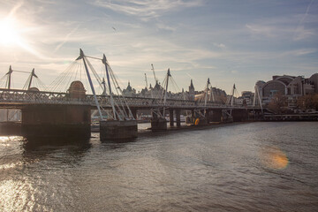 Fototapeta premium London Hungerford Bridge and Golden Jubilee Bridges