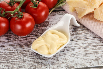 Cheese sauce in the bowl