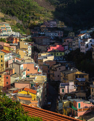 Naklejka premium the street uphill in Riomaggiore, Cinque Terre, Italy