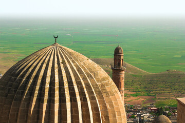 Minaret, Dom and Mesopotamia Plain