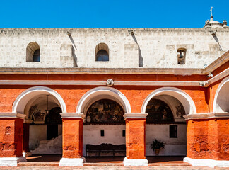 Stunning porch in the major cloister of Santa Catalina monastery, Arequipa, Peru - 746703528