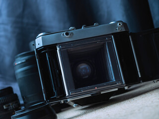 Kleine handliche analoge Kamera, Detail Body, 