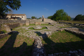 Fototapeta na wymiar The Macellum or market. Archaeological area of Altilia - Sepino, Molise, Italy