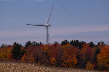 The Yamaska ​​wind farm in an autumnal landscape