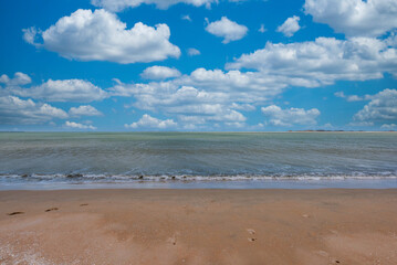 Fototapeta na wymiar Landscape of the Bahía Portete with blue sky Natural National Park. Guajira, Colombia. 