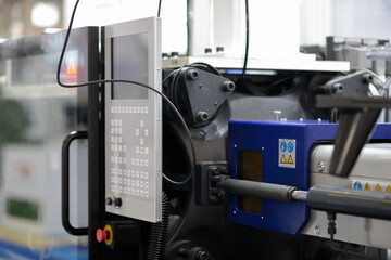 automatic plastic injection molding press machine