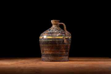 独楽筋草花文水甕