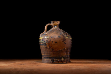 独楽筋草花文水甕