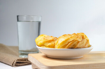 Soes Cake also known as Choux Pastry